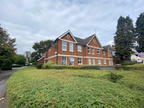 Sandringham Court, Regents Park Road