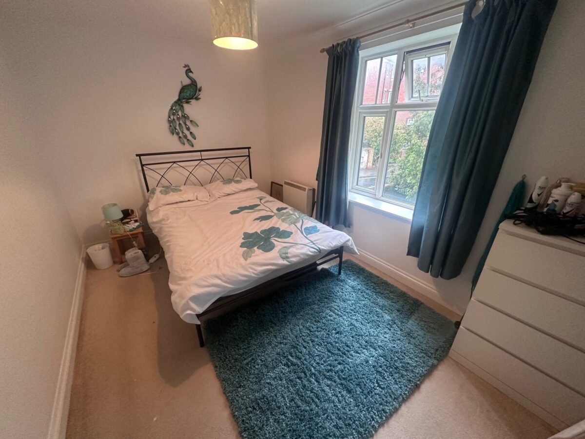 Flat 6, 141 Regents Park Road, Shirley, Southampton SO15 8NA