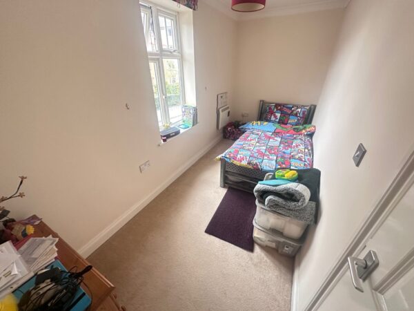 Flat 6, 141 Regents Park Road, Shirley, Southampton SO15 8NA