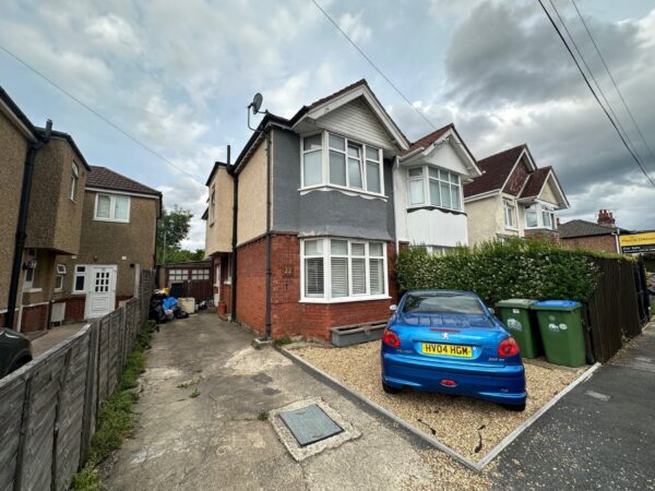 St James Park Road, Shirley, Southampton SO16 6HL