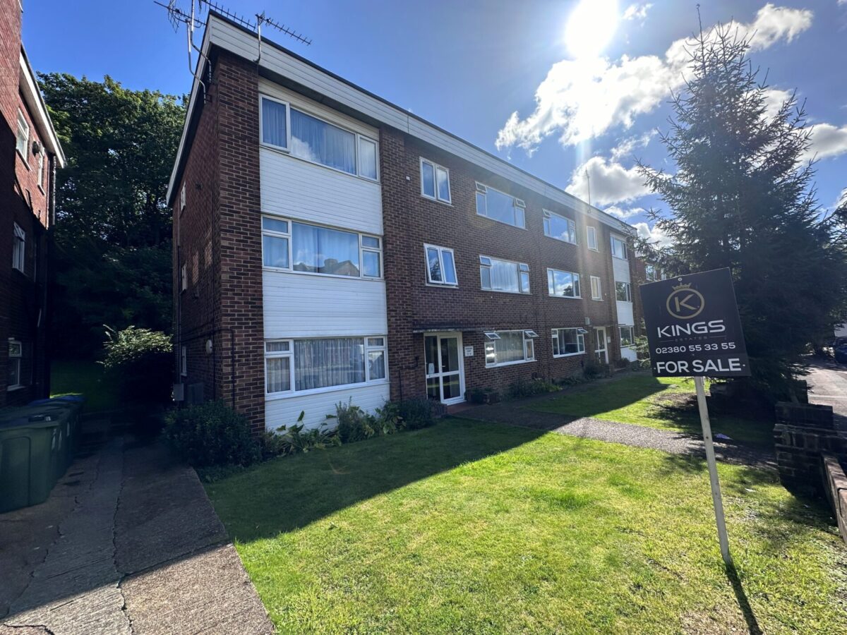 Woodside Court, Woodside Road, Portswood, Southampton, SO17 2GR